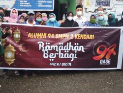 Sambangi Lansia dan Kaum Duafa, OASE SMPN 2 Kendari Kembali Berbagi