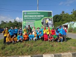 Aksi Tanam Pohon dan Bersihkan Sampah di Laut Warnai Peringatan Hari Lingkungan Hidup Sedunia di Kendari