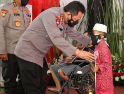 Kapolri Minta Jajaran Terus Bantu Warga dan Gelorakan ‘Ayo Pakai Masker dan Ayo Segera Vaksin’