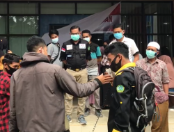 Sejumlah Mahasiswaa IAIN Protes Vaksinasi Abaikan Prokes