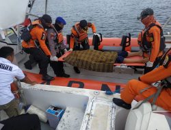 Tim SAR Evakuasi Penumpang Speedboat Kejari Wakatobi, 1 Orang Meninggal Dunia