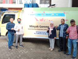 Bulog Salurkan 9 Ton Minyak Goreng Curah di Pasar Sentral Kota Lama Kendari