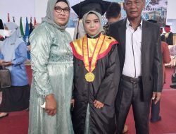 Anak Pedagang Ikan Sukses, Raih Wisuda Terbaik DIII Poltekes Kendari