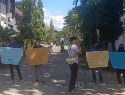 Demo Tuntut Oknum Guru Besar Terduga Pelaku Pelecehan Seksual di Tindak Tegas