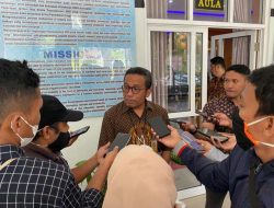 Dosen Yang Terbukti Pungli ke Mahasiswa, Rektor UHO: Kami Bakal Tindak Tegas