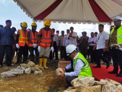 Walikota Kendari Letakkan Batu Pertama Pembangunan Puskesmas Kandai Kota Kendari