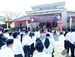 195 Orang Panitia Pemungutan Suara Lingkup Kota Kendari Melakukan Pelantikan dan Pengambilan Sumpah Jabatan