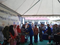 Pangkalan TNI Angkatan Laut Kendari Santuni Warga Kurang Mampu