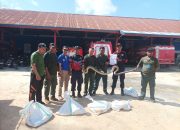 Damkar Serahkan 5 Ekor Ular Hasil Evakuasi Ke BKSDA Sultra, Warga Diminta Terus Waspada