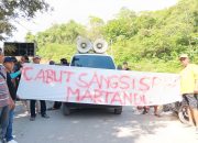Ratusan Supir gelar Unjuk Rasa, Desak Pertamina Cabut Sanksi di SPBU Martandu
