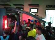 Jenazah Nelayan Korban Penembakan Dibawa ke Rumah Duka, Keluarga Minta Transparansi Polda Sultra