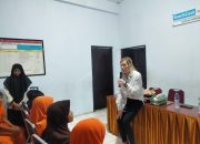 Program Teach Cast di Smart School Kendari Tingkatkan Bahasa Inggris Guru dan Siswa