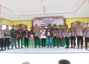 Kapolresta Kendari Berikan Bantuan 2,4 Ton Bibit Jagung Ke Kelompok Tani di Konsel