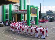 Kain Merah Putih Sepanjang 79 Meter, Warnai Keseruan Kirab Kebangsaan di Kota Kendari, Sultra
