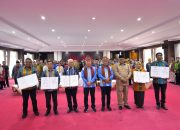 ASR-Hugua Tanda Tangani Pakta Integritas 2025: Tegaskan Komitmen Bangun Sultra Tanpa Sekat
