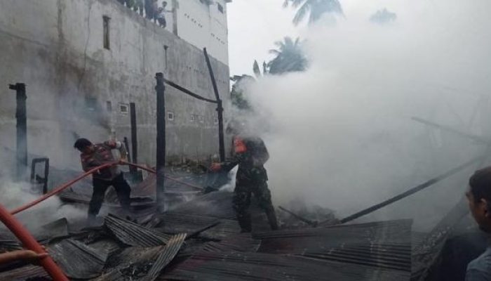 2 Rumah di Desa Beringin Ludes Terbakar