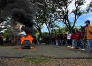 Dinilai Janggal Terkait Penetapan DPO Terdakwa Kasus 2019, Ratusan Massa Aksi Datangi Kejari Kolut