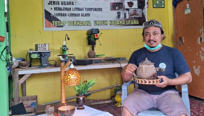 Merubah Limbah Kelapa Menjadi Karya Seni Tinggi, Sentuhan Kreatif dari Desa Wisata Jelajah Alam Batu Putih