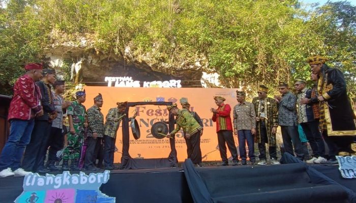 Merawat Tradisi Dalam Selimut Festival Liangkabori