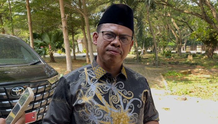 Hindari Konflik Kepentingan, Wabup Minta Pj. Sekda Kolut Mundur Dari Jabatan Sebagai Rektor