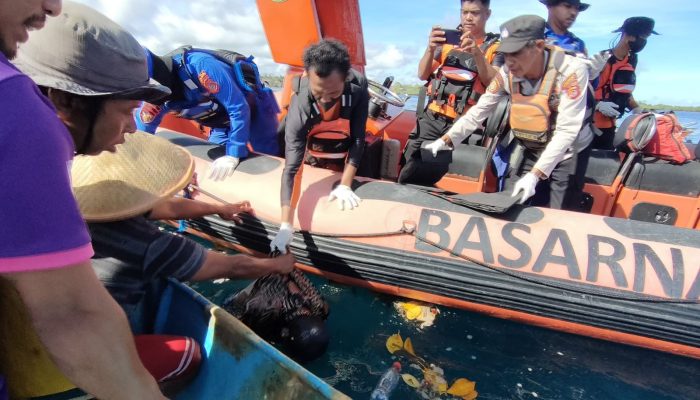 Satu Korban Longboat Tertabrak Kapal Tongkang Ditemukan Meninggal Dunia di Perairan Tampo, Satu Lagi Masih Dicari
