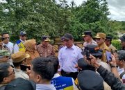 Mentan Turun Langsung ke Lokasi Banjir Kendari, Janjikan Perbaikan Tanggul dan Bantuan untuk Petani