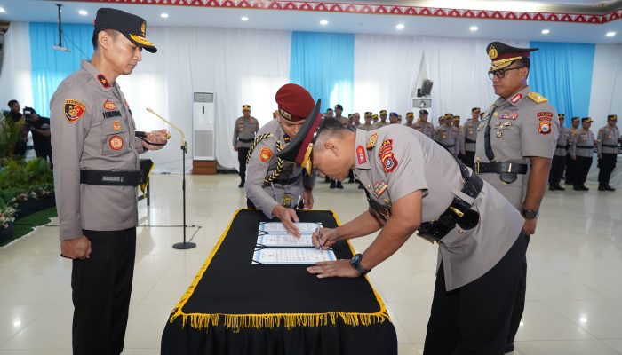 Kapolda Sultra Pimpin Sertijab Wakapolda, Brigjen Pol. Budi Hermawan, S.I.K Resmi Bertugas di Polda Sultra