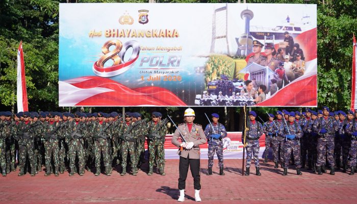 Upacara Hari Bhayangkara ke-80, Kapolda Sultra Tegaskan Sebagai Momentum Perkuat Pelayanan Polri Presisi Yang Bermanfaat Bagi Masyarakat