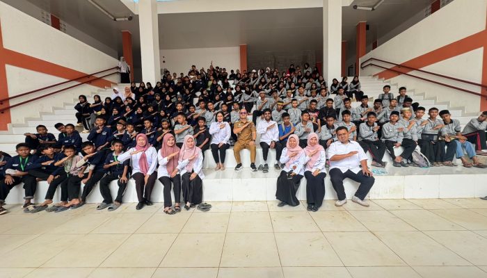 MPLS Sekolah Rakyat Kendari, Kominfo Bekali Siswa Cerdas Bermedia dan Bijak Gunakan HP