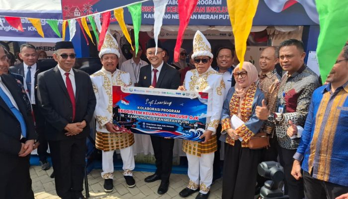 Meriahkan HUT RI KE-81, Menteri Kelautan dan Perikanan Bersama OJK Soft Launching EKosistem Keuangan Inklusif di Kampung Nelayan Merah Putih
