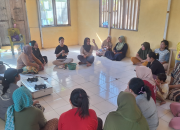 Mahasiswa KKN UGM Kenalkan Kimchi Berbahan Lokal kepada Warga Batu Jaya