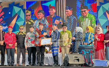 Wakatobi WAVE 2026 Resmi Dibuka, Karnaval Budaya dan Tari Kolosal Semarakkan Pesona Wakatobi